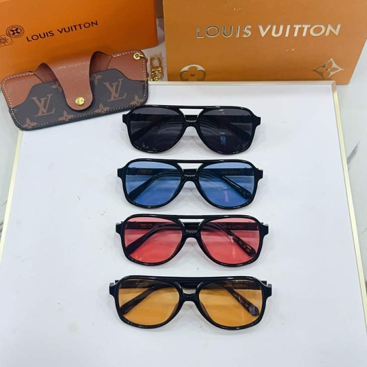 Picture of Louis Vuitton Sunglasses _SKUfw76771343fw